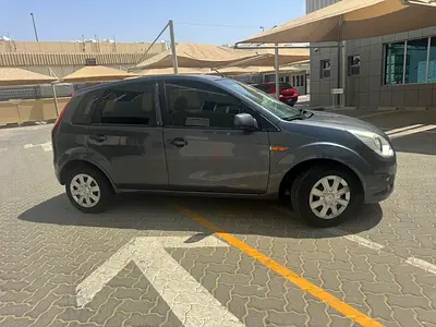 Ford FigoHatchback 2015 GCC Specs -Daily Driver