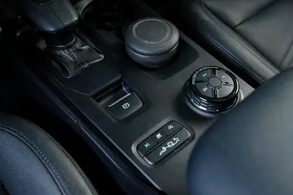 صورة 15 لـ 2024 FORD EVEREST