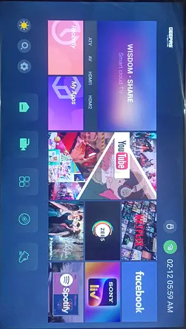 40-inch Smart LED TV with Apps (YouTube, Spotify, Facebook) - Good Condition