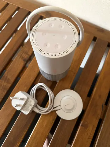 Google Nest Mini / Smart Speaker with Charger - White