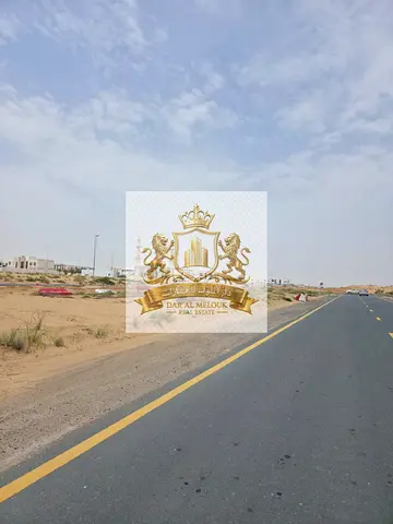 للبيع في الشارقه منطقه روضه القرط ارض تجاري مساحه 8074 قدم تصريح البناء ارضي وطابقين