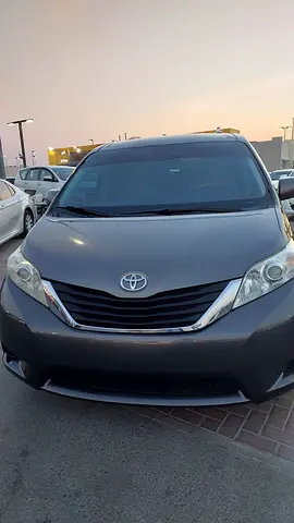 صورة 15 لـ 2011 Toyota SIENNA