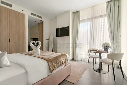 Master Room attached bath Near emirates towers metro station