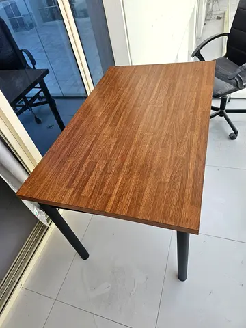 Dining table - 4 chairs