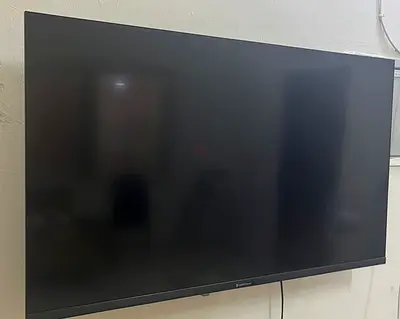 Samsung 43-inch LED TV - Good Working Condition, Wall-mounted