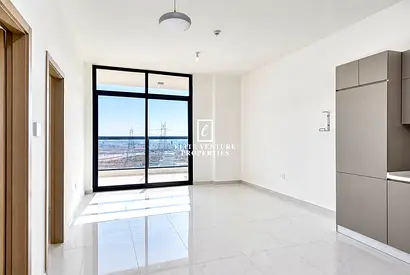 POOL VIEW | BRIGHT APARTMENT | PRIME LOCATION
