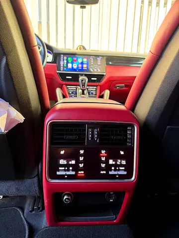 Porsche Cayenne 2019 Standard - Canadian Specs