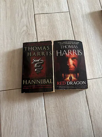 Set of 2 Thomas Harris Paperback Novels - Red Dragon Hannibal
