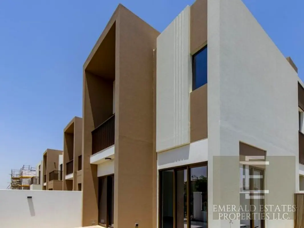 SPACIOUS 4 BHK | VACANT | INVESTOR DEAL