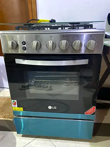 LG 4Stove Burner and Oven
