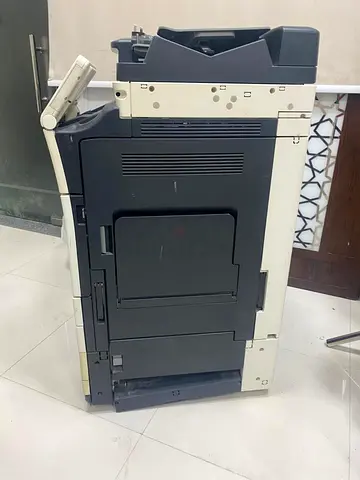 طابعة ليزر ملونة متعددة المهام (طباعة، تصوير، مسح ضوئي Scanner، فاكس اختياري).السرعة: تصل سرعة الط