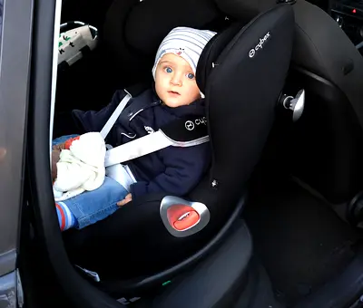 Cybex Sirona car seat with attached isofix base