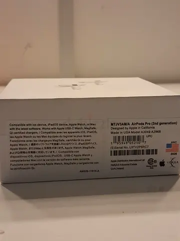Apple AirPods Pro (2nd Generation) MagSafe Charging Case