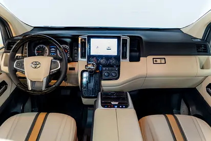 2025 Toyota HIACE 缩略图 18