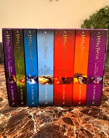 Harry Potter- Original Book collection + collector case