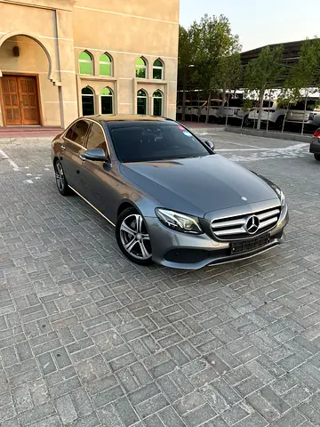 صورة مصغرة 5 لـ 2017 Mercedes-BENZ E-CLASS