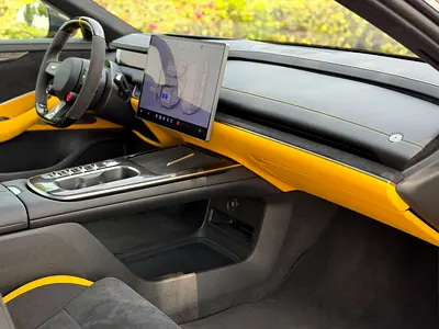 صورة 15 لـ 2025 Xiaomi SU7