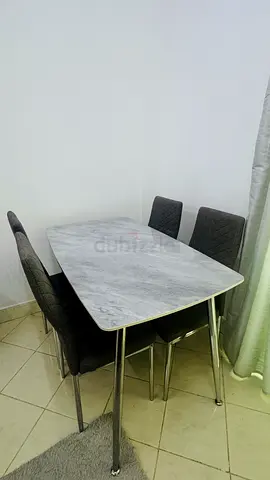 Home Box 4-Seater Dining Table Set | Excellent Condition | Only 8 Months Used