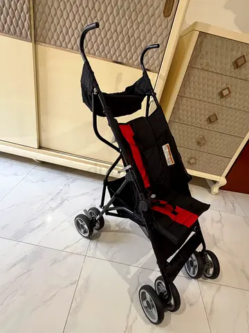 Lightweight umbrella stroller - compact, foldable, good condition