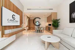 Spacious Modern Unit with Beach Access