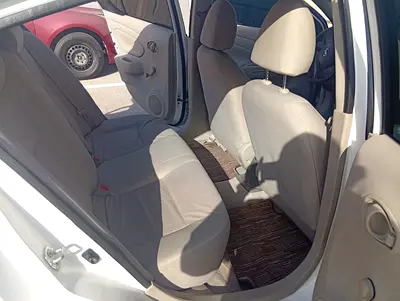 2013 Nissan SUNNY 照片 8