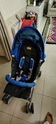 Lightweight blue umbrella stroller in good used condition. Graco brand