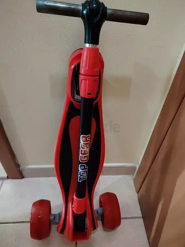 Kids three-wheel scooter - sturdy used condition