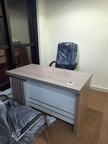 Brand New 140 × 70 Cm Office Table