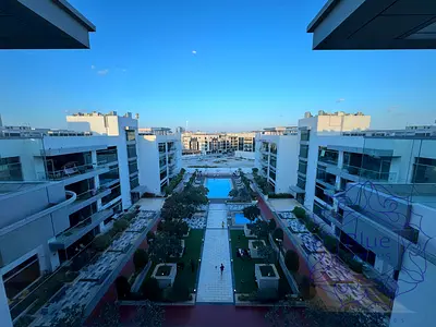 Huge Terrace Big Zise Layout Pool View 2BHK