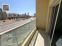 Spacious Studio Apartment with Balcony
