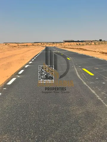 ارض صناعى للبيع ام القيوين