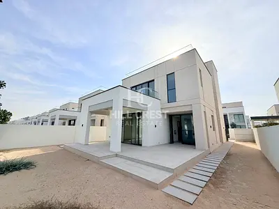 Single Row | Spacious 3BR + Maid | Rooftop Terrace