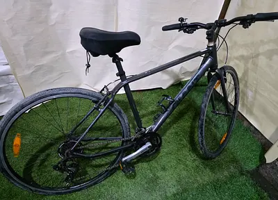 Giant escape 3 hybrid bike