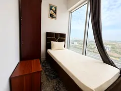 Single Partition with Window in Skycourts, 5 mins from DSO