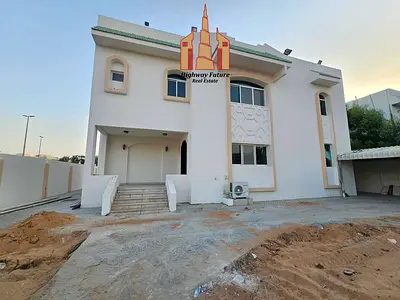 4 Bed rook 2 Hall 1 Majlis wardrobe Maids room big gardan 100k big villa
