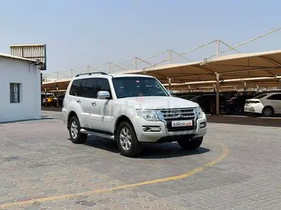 AED 1060/month | 2017 Mitsubishi Pajero | GCC Specs | Ref#494739
