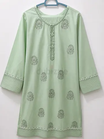 J. Embroidered 3pc ready to wear dress