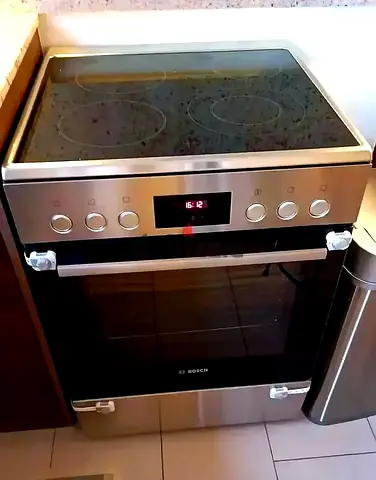 Bosch freestanding electric stove and Oven
