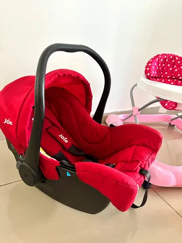 Baby car seat for urgent sale