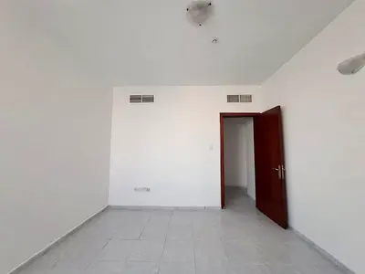 1MONTH FREE 2BHK CHILLER FREE NEAR TO BUS STOP NEAT AND CLEAN