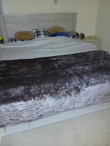 King size bed with mattress