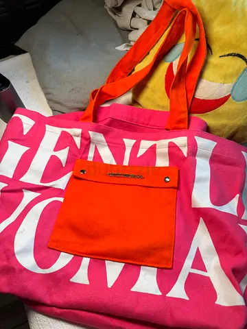 GENTLEWOMAN BRAND - Pink canvas tote bag with orange pocket and straps - casual beach bag
