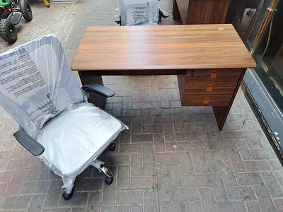 Brand New 120 × 60 Cm Office Table