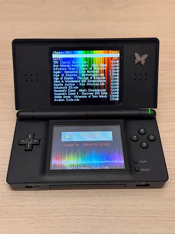 Nintendo DS lite black console 32gb +charge  cable +case