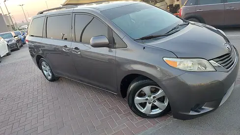 صورة 2 لـ 2011 Toyota SIENNA