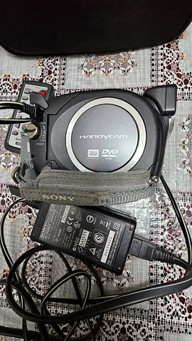 Retro Sony Handycam DCR-DVD403 + Genuine AC-L25A Adapter (For Parts / Repair / Prop)