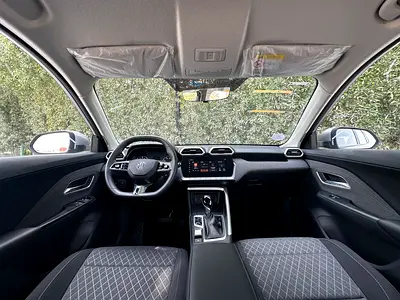 MG ZS Standard, миниатюра 11