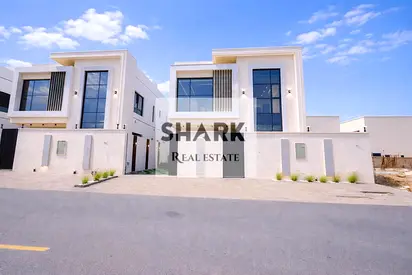 فيلا سوبر لوكس للبيع في الزاهية بسعر 1.75 مليون درهم شامل رسوم التسجيل مع مسبح وحديقة و5 غرف ماستر