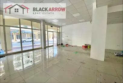 Street-Facing Shop | Greece Cluster | Glass Frontage