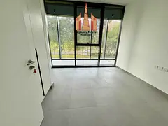 luxurious 2bhk in gate ready to move beautiful view free hold